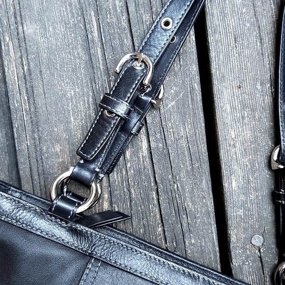 Coach East West Gallery Black Pleated Leather Tote - Picture 8 of 13